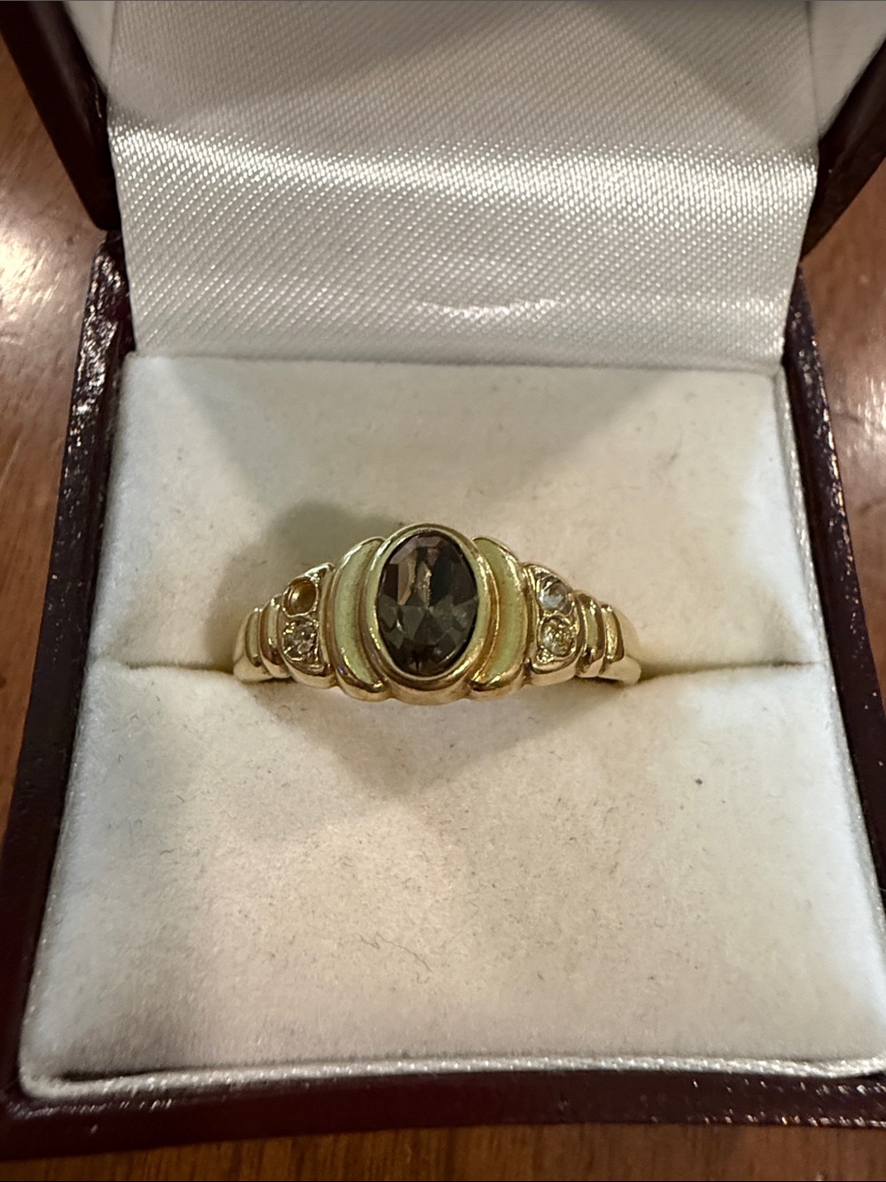Avon Gold-Tone Ring with Dark Green Oval Stone and Crystal Accents Size 8 3/4